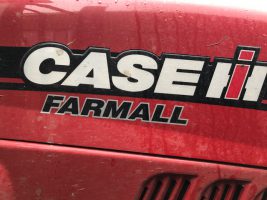 Case Farmall 105U